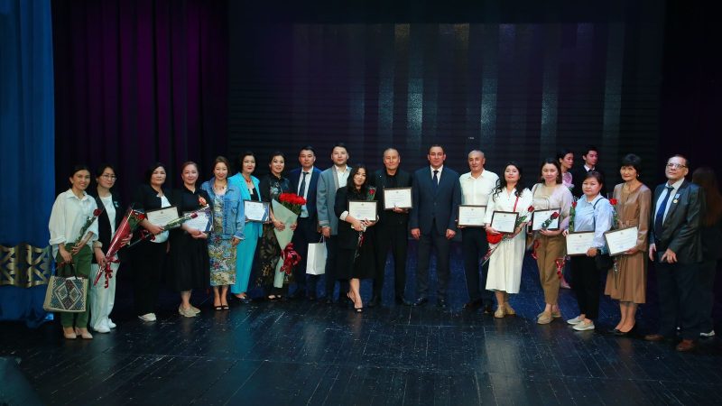 Сотрудники сферы культуры и искусства получили награды