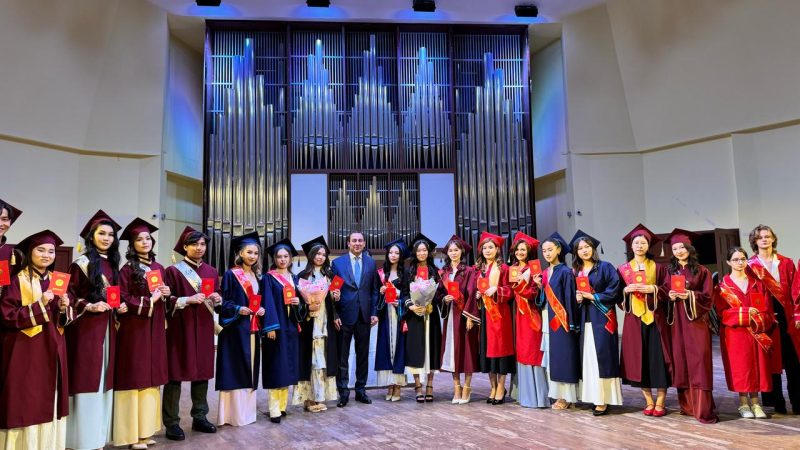 Diploma Awarding Ceremony Held for College Graduates