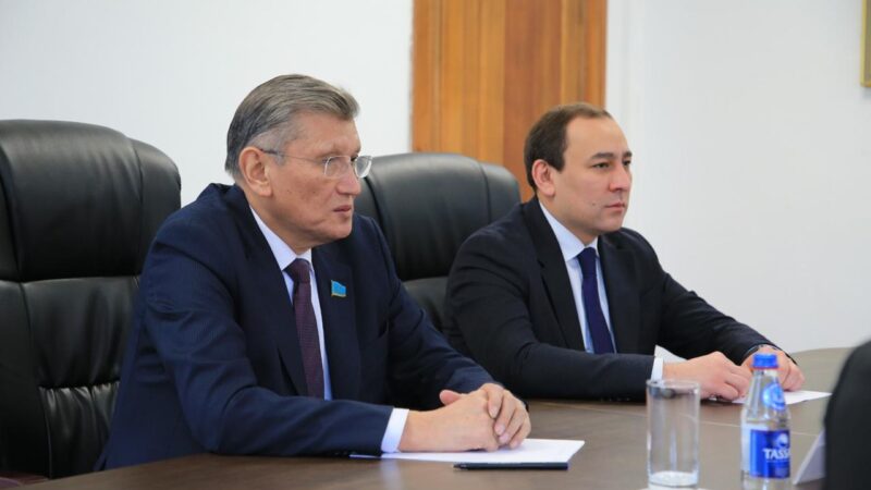 Визит депутата Нурторе Жусип в Казахскую национальную академию искусств