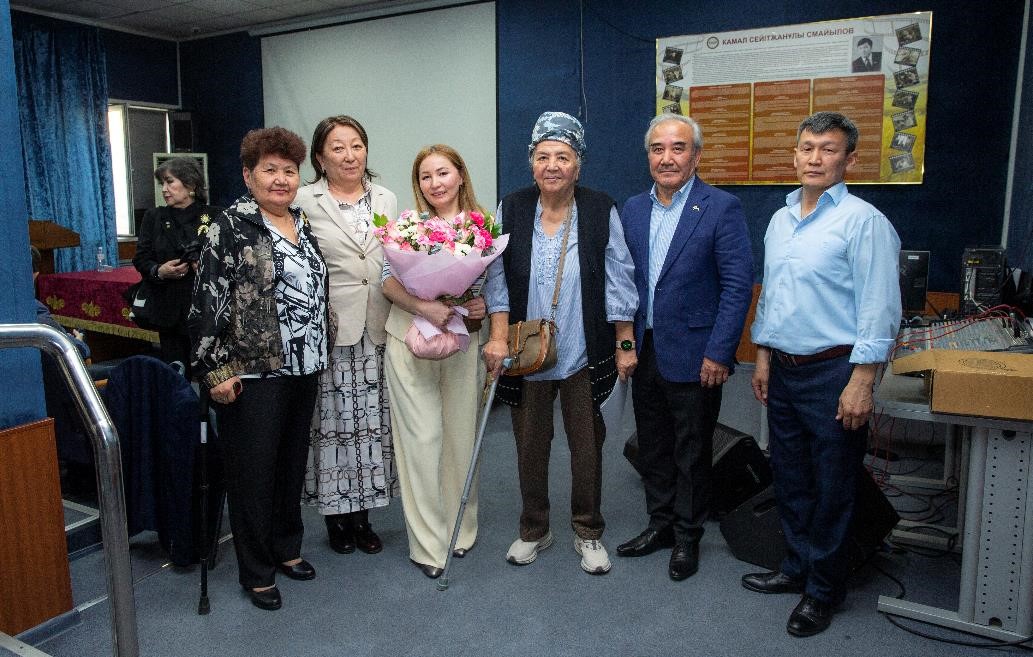 Состоялся Круглый стол, посвященный 85-летию со дня рождения Заслуженного деятеля Казахстана, известного художника-скульптора, профессора КазНАИ им. Т. Жургенова Марата Омирсерикулы Айнекова