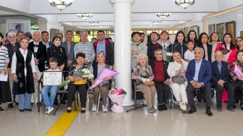 Көрнекті суретшілер Мұхит Қалимов пен Марат Айнековтің мерейтойлары аталып өтті